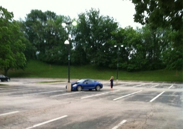 Cette personne pour qui même conduire dans un parking vide relève de l’épreuve